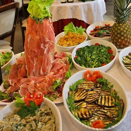 Hotel Vienna Ostenda E Ristorante Il Danubio 4*