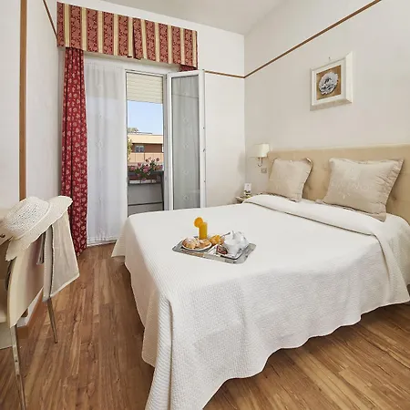 Vienna Ostenda E Ristorante Il Danubio 4* Ρίμινι