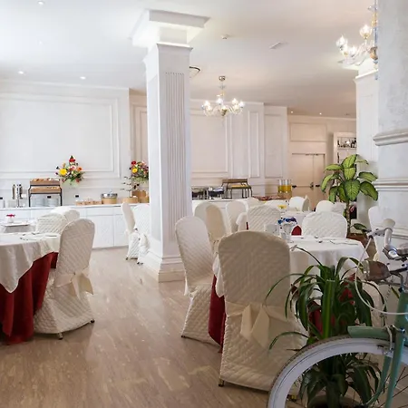 Vienna Ostenda E Ristorante Il Danubio 4* Римини