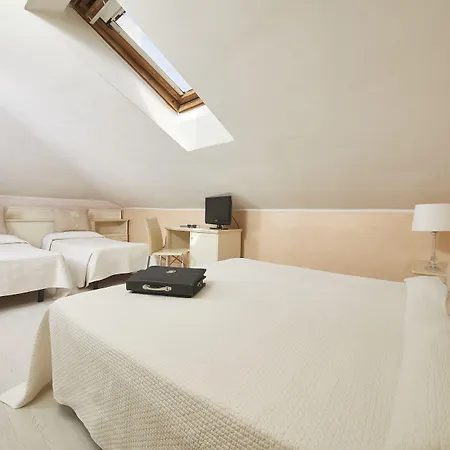 Vienna Ostenda E Ristorante Il Danubio Hotell 4*