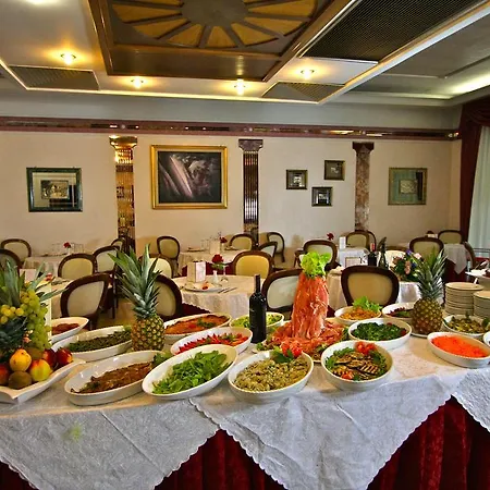 Hotell Vienna Ostenda E Ristorante Il Danubio 4*