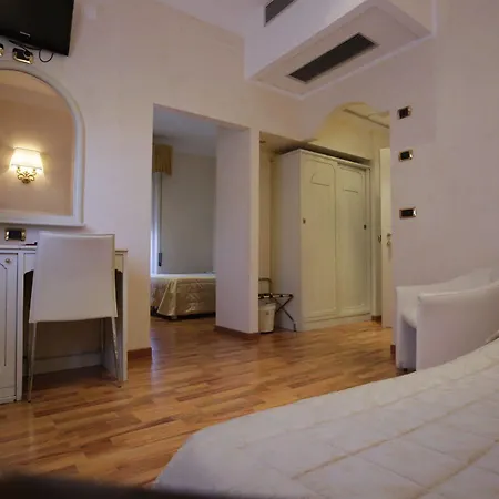 Отель Vienna Ostenda E Ristorante Il Danubio