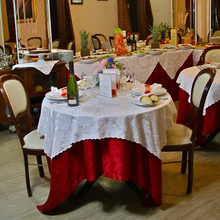酒店 Vienna Ostenda E Ristorante Il Danubio 里米尼