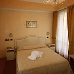 Vienna Ostenda E Ristorante Il Danubio רימיני