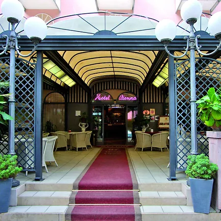 Hotel Vienna Ostenda E Ristorante Il Danubio