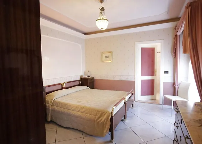 Vienna Ostenda E Ristorante Il Danubio Hotel 4*