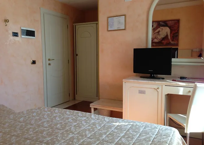 Hotel Vienna Ostenda E Ristorante Il Danubio Rimini