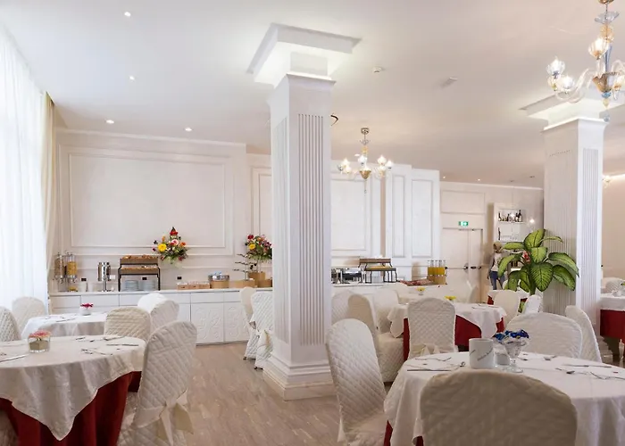 Vienna Ostenda E Ristorante Il Danubio 4*